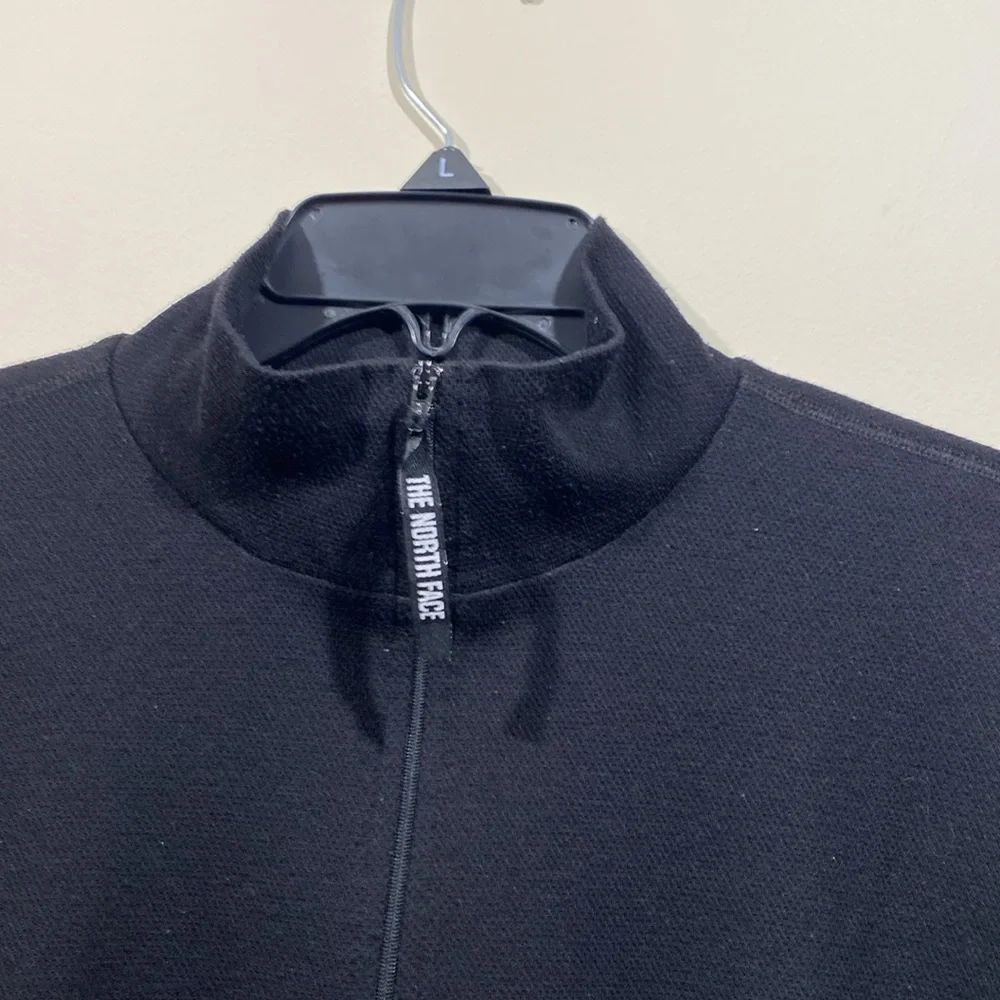 (M) North Face unisex; L/S half zip pullover - Picture 2 of 7